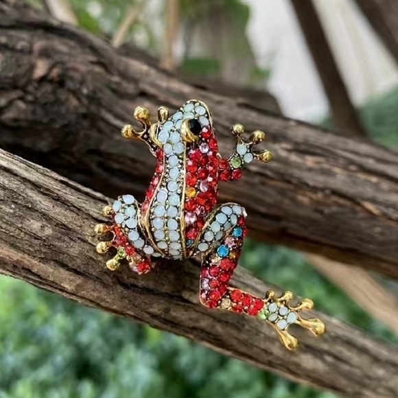 3/$20 Adorable Sparkly Frog Pin Brooch Gold-tone - Picture 6 of 9